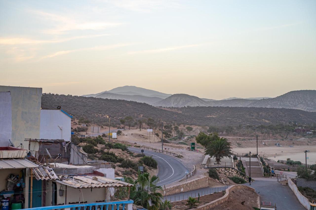 Amayour Surf Hostel Taghazout Dış mekan fotoğraf