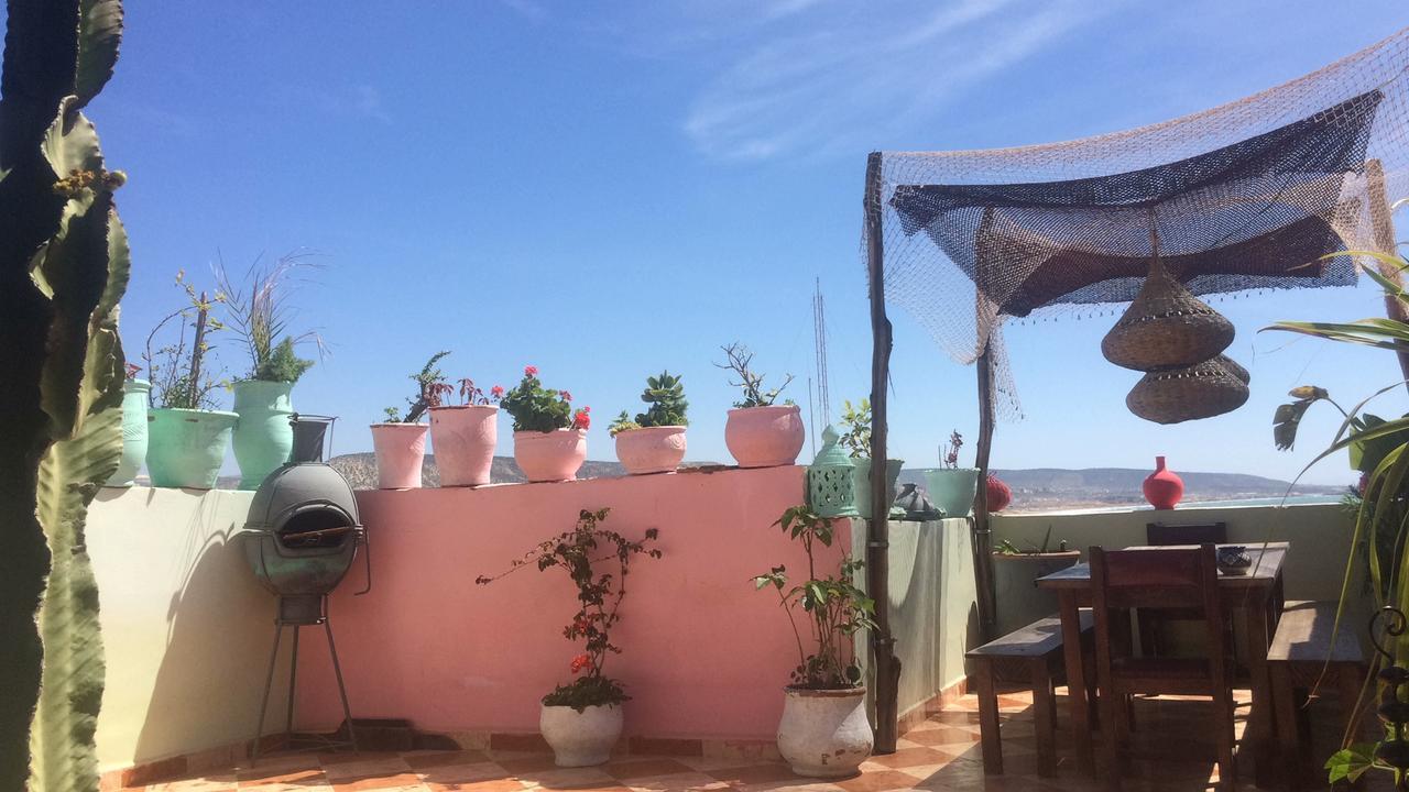 Amayour Surf Hostel Taghazout Dış mekan fotoğraf